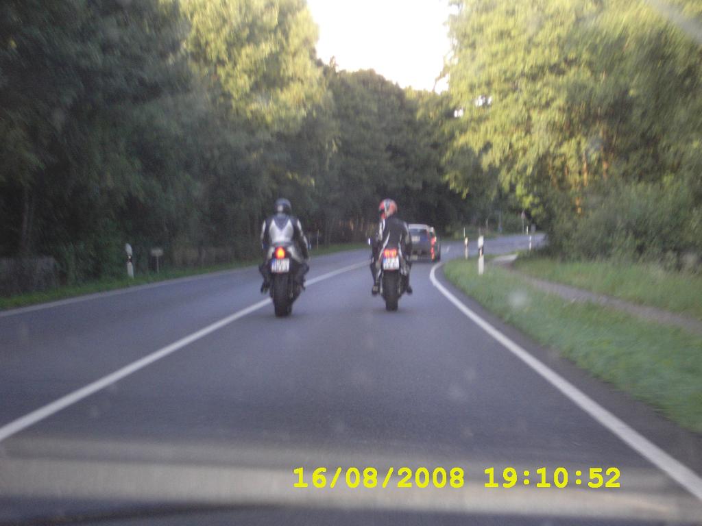53400898.jpg