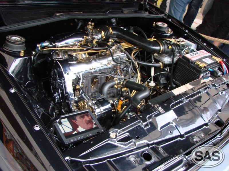 Motorraum.jpg
