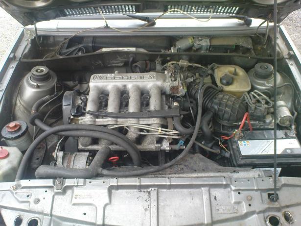 Motorraum.jpg