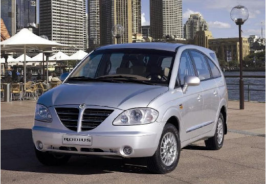SSANGYONG-Rodius-RD-270-2WD-Automatik-Xdi--2005-.jpg